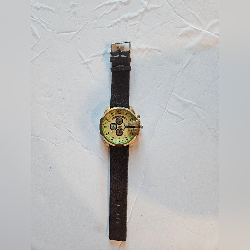 Vintage Diesel DZ-4283Gold and Black Watch
